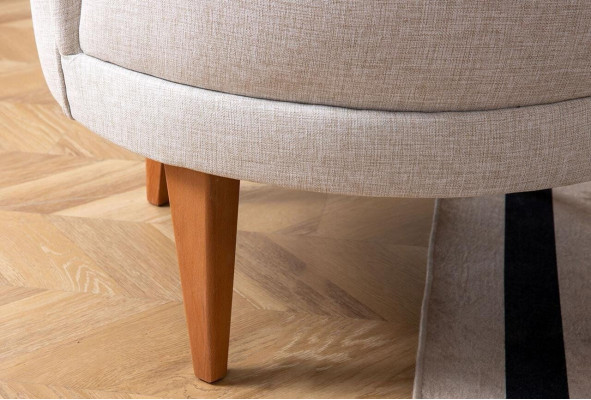 Sillón de tela blanco Estiloso sillón de diseño de una plaza para la sala de estar.