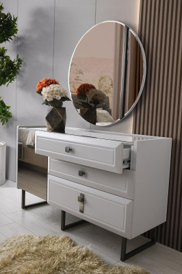 Blanco juego de dormitorio, cama de dormitorio de diseñador, armario, cómoda.