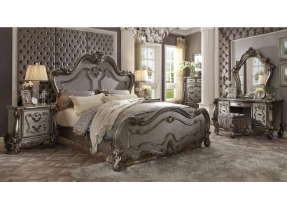 Chesterfield Cama barroca Cama doble 2 mesitas de noche Diseño de madera Camas