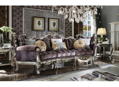 Clásico sofá de cuatro plazas para sala de estar en textil, estilo rococó barroco, de lujo.