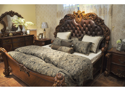 Cama clásica estilo barroco rococó Chesterfield doble cuero antiguo de hotel.