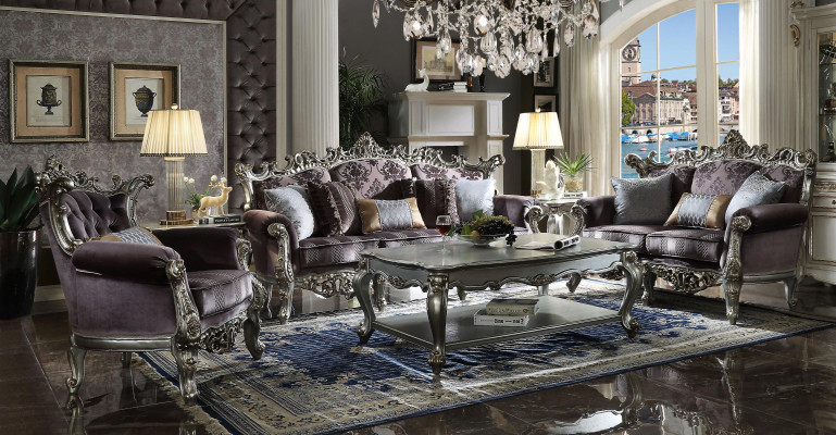 Muebles de salón barroco claro, sofá de tela, sofá de tres plazas con cojín.