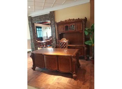 Mesa escritorio de lujo de estilo antiguo barroco rococó para oficina. Nuevas mesas barrocas.
