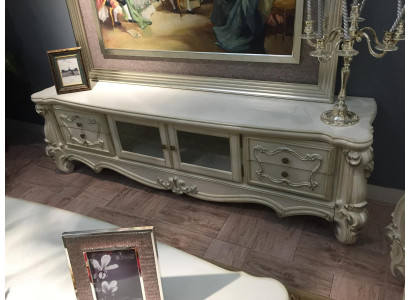 Sideboard TV Lowboard RTV Schrank Tisch Wohnzimmer Holz Klassisch Barock Neu  Aparador TV Lowboard RTV Armario Mesa Sala de estar Madera Clásico Barroco Nuevo