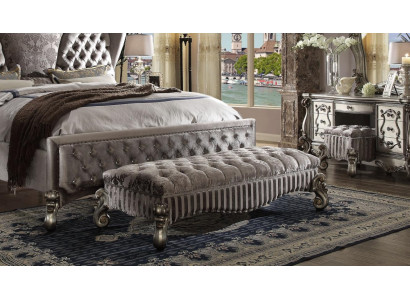 Taburete de diseñador de cuero y textil de lujo Chesterfield, reposapiés otomano Chesterfield.