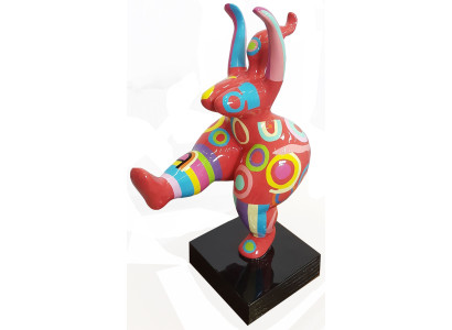 Escultura diseño abstracto estatua figuras coloridas pintadas a mano decoración hombre nuevo.