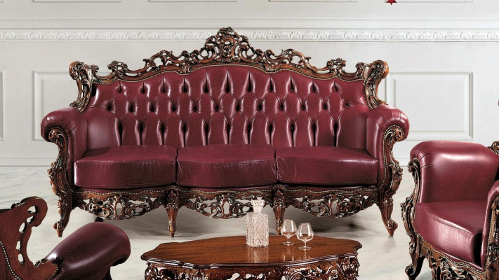 Sofá de cuero Chesterfield de 3 plazas de lujo italiano de diseño sofisticado.