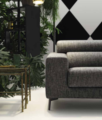 Sofá de 3 plazas moderno en gris para el salón, diseño de muebles.