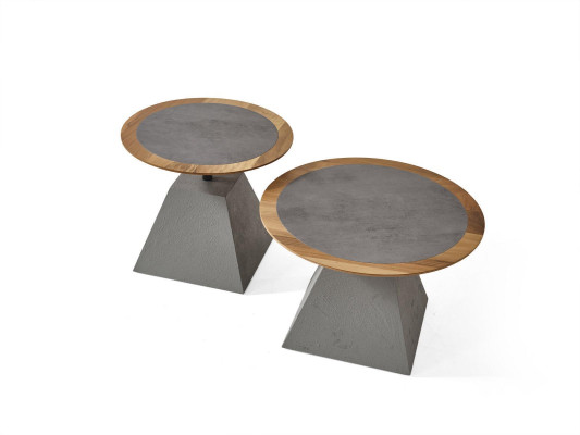 Mesa de centro de madera redonda de diseño plateado para salón.