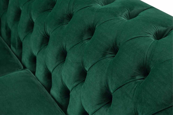 Sofá Chesterfield de tres plazas tapizado en verde, nuevo.