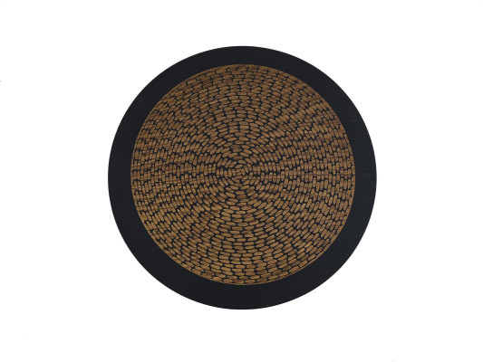 Mesa de centro en estilo contemporáneo con tablero de imitación de madera natural.