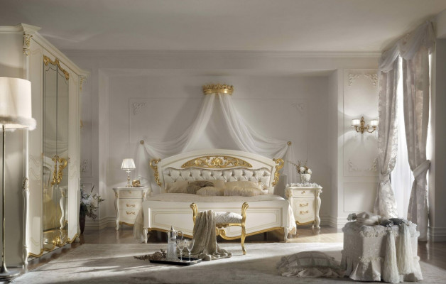Muebles de dormitorio italianos. Cama de diseño de lujo. Camas dobles de oro.