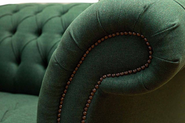 Sofá Chesterfield de 2 plazas tapizado en verde, sofás de lujo de tela.