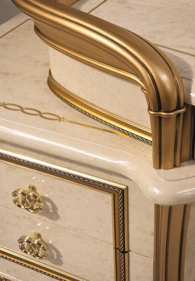 Diseño de muebles estilo barroco, cómoda, armario beige de lujo en madera, muebles italianos nuevos.
