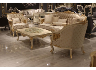 Elegante conjunto de muebles para la sala de estar: sofá y 2 sillones.