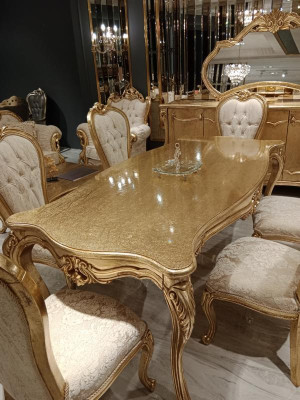 Diseño de comedor completo Mesa de comedor + 6 sillas Muebles clásicos Mesa de madera Nueva