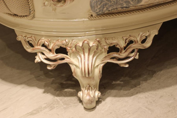 Sofá de lujo de tres plazas con estilo, sillón de salón de muebles elegantes nuevos.