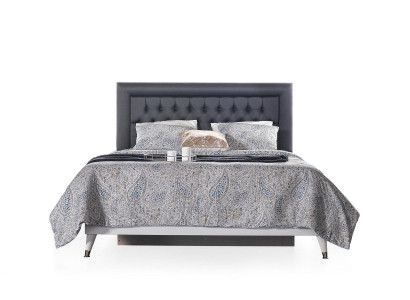 Chesterfield cama doble con cajón de almacenamiento, marco de cama gris acolchado.