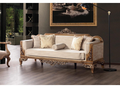 Moderno sofá de tres plazas tapizado en estilo barroco rococó con terciopelo.
