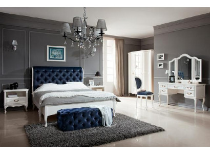 Set de dormitorio, cama Chesterfield de diseñador, mesitas de noche, cómoda, armario, muebles.
