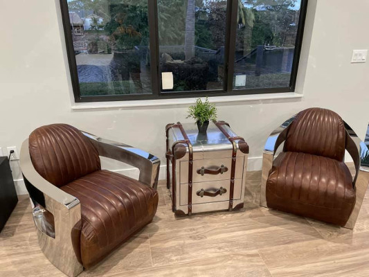 Silla de cuero vintage para aeronaves marrón de diseño retro con cuero real.