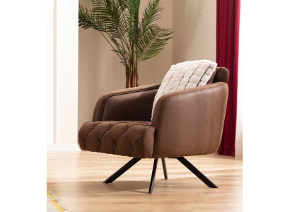 Sillón orejero tapizado individual marrón de cuero artificial.