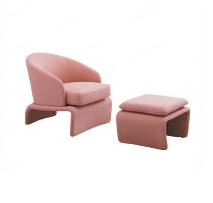 Set de sillones y reposapiés Club Lounge de tela rosa en estilo moderno para la sala de estar.