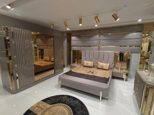 Diseño Dormitorio 3 piezas Cama 2x Mesitas de noche Moderno Lujo Conjunto de muebles de cama nuevo