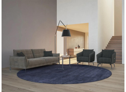 Diseño de sofá gris de tres plazas moderno con 2 sillones y mesa de centro de muebles tapizados de lujo.