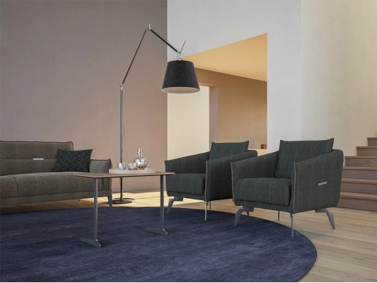 Diseño de sofá gris de tres plazas moderno con 2 sillones y mesa de centro de muebles tapizados de lujo.
