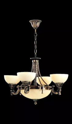 Lámpara de techo moderna de cristal beige con candelabro de araña.