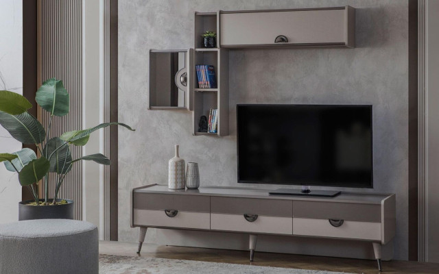 Mueble para la sala de estar en beige, resistente soporte de televisión, mueble bajo, estantes de lujo.