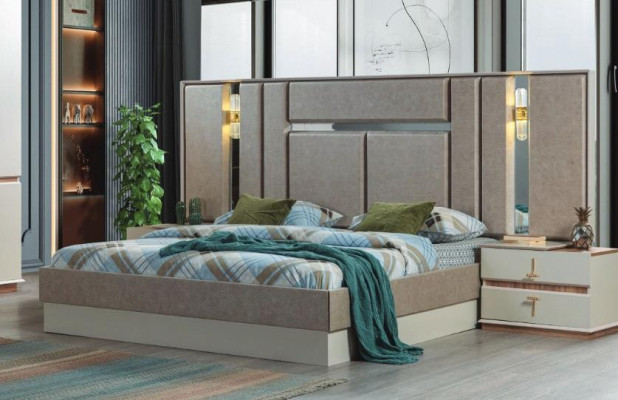 Muebles de dormitorio beige de lujo, camas de diseño, mesitas de noche.
