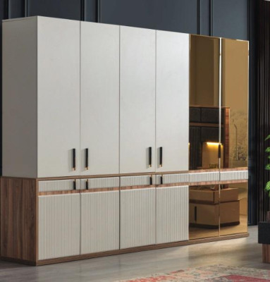 Armario blanco de 10 puertas de madera para dormitorio.