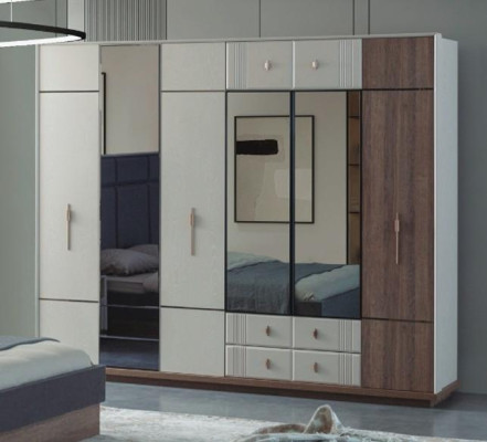 Gran armario blanco elegante de estilo dormitorio de lujo de madera