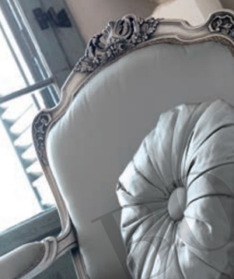 Sillón clásico barroco rococó italiano de madera de una plaza nuevo