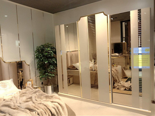 Dormitorio Armario de lujo de madera beige Diseño moderno de muebles nuevos