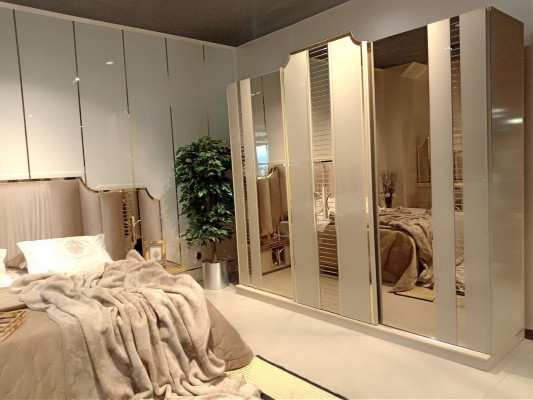 Dormitorio Armario de lujo de madera beige Diseño moderno de muebles nuevos