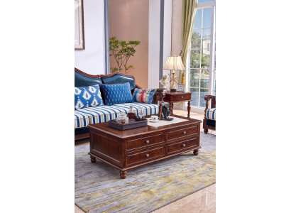 Mesa de centro clásica de madera para la sala de estar con cajones.