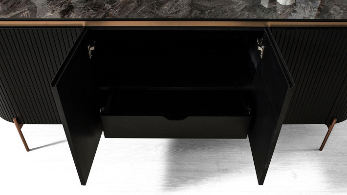 Juego de comedor de 2 piezas que consta de un aparador de lujo negro y un espejo.