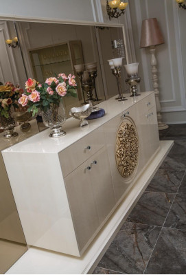 Juego de comedor con mesa, aparador, conjunto de 4 sillas, vitrina, taburete. Nuevo.