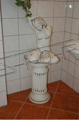 Decorativo jardín gris estilo antiguo figura de mujer en fina creta S101023. Figura decorativa de jardín.