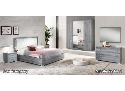 Muebles italianos de 4 piezas para dormitorio, cama, 2 mesitas de noche, armario nuevo.