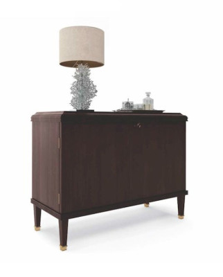 Muebles de madera de lujo: aparadores, armarios, cómodas para el comedor.