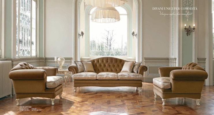 Sofá individual Chesterfield para sala de estar en tela de poliéster color marrón.