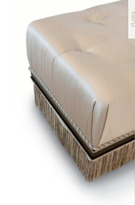 Chesterfield otomana taburete de muebles tapizado de tela beige de lujo