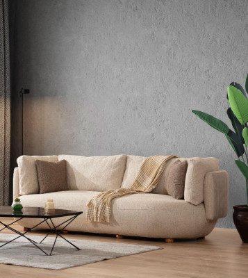 Sofá tapizado beige claro, diseño de interior de salón, sofá de 3 plazas.