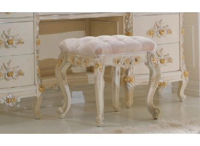 Taburete Chesterfield Banco de lujo de acompañamiento Acolchado Dormitorio Barroco