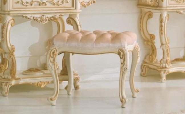 Chesterfield taburete de sala de estar de lujo asiento acolchado.