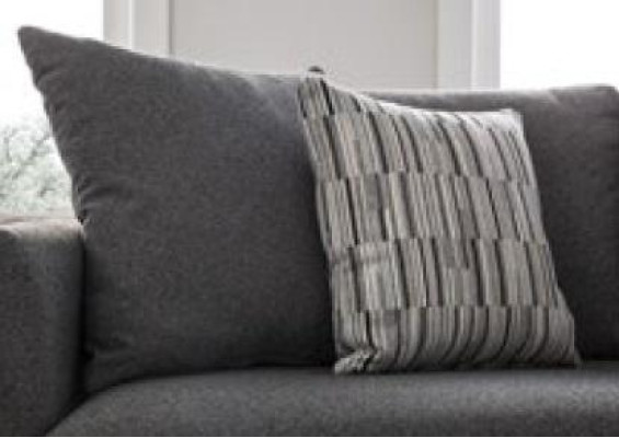 Sofá de salón de lujo de 2 plazas en color gris Chesterfield, nuevo.
